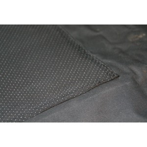 Tappetino bagagliaio nero (160x130 cm) in nylon con rivestimento antiscivolo.