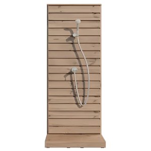 Doccia da giardino FinnTherm S in legno termo con soffione e rubinetteria su sfondo bianco.
