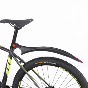 Set paraspruzzi Fischer 26-29 pollici montato su bicicletta, protegge dallo sporco.