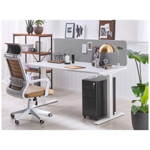 Cloison de bureau Wally grise 160x40 cm sur un bureau, offrant une intimité visuelle et acoustique.