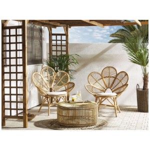 Set balcone Beliani Florentine Limni 3 pz. in rattan color naturale con design a piuma di pavone.