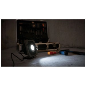 Faretto da lavoro a LED a batteria Steffen Worklight 20W con supporto, dimmerabile, per esterni.